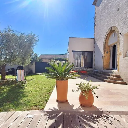 Apartment De Remi, Jardin Et Jacuzzi Aigues-Vives (Gard)